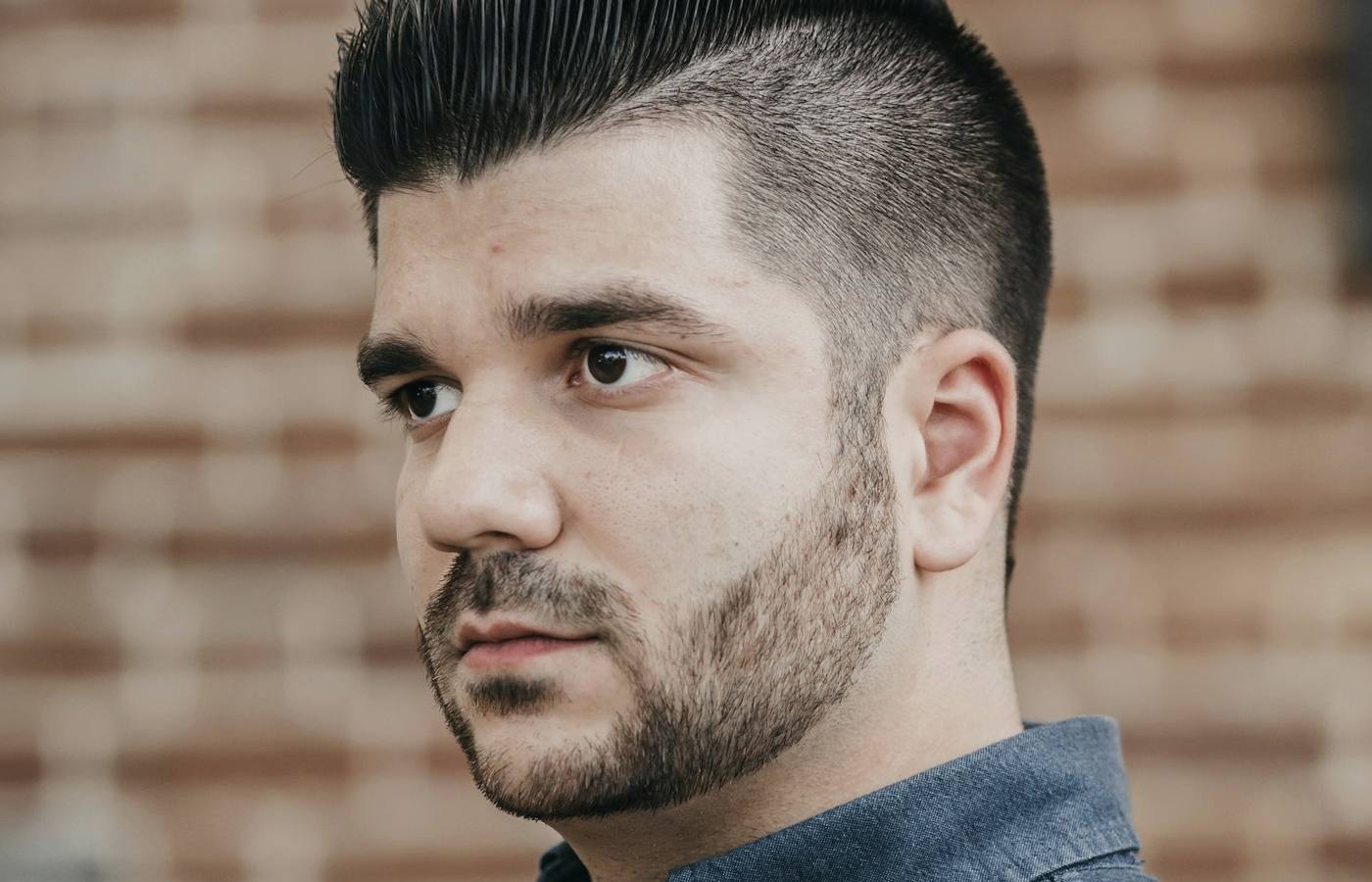 Skupinové cvičení ve fitness sále
